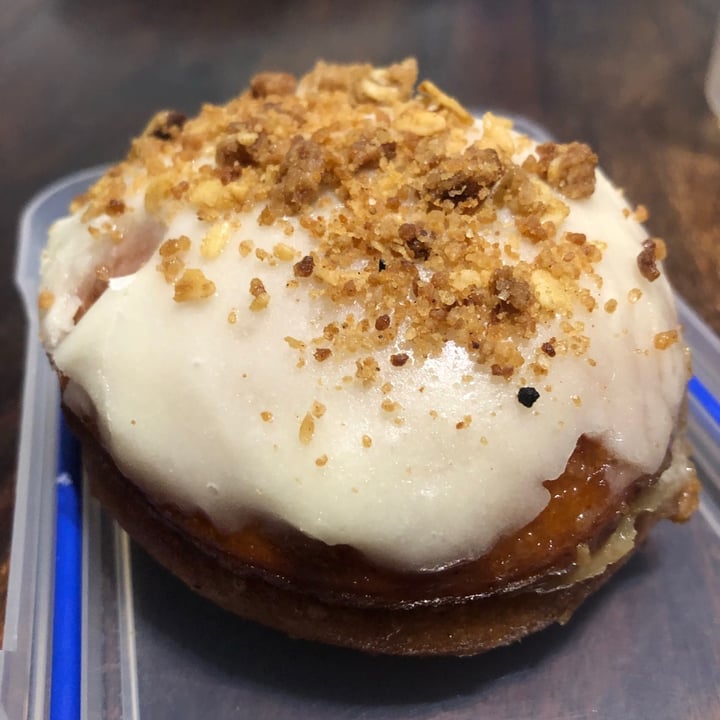 photo of Grumpy & Runt | Little Deli & Donuts Apple Crumble Donut shared by @mothercitymatt on  01 Oct 2020 - review