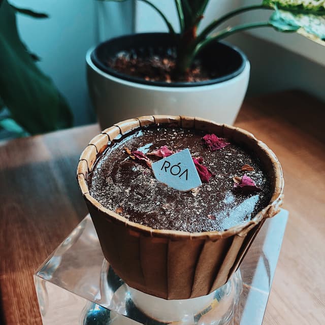 「Vegan Midnight Classique Cupcake」の料理の写真
