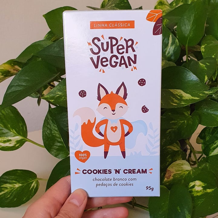 photo of Super Vegan Chocolate branco com pedaços de cookies shared by @dudalmeida on  13 Oct 2021 - review