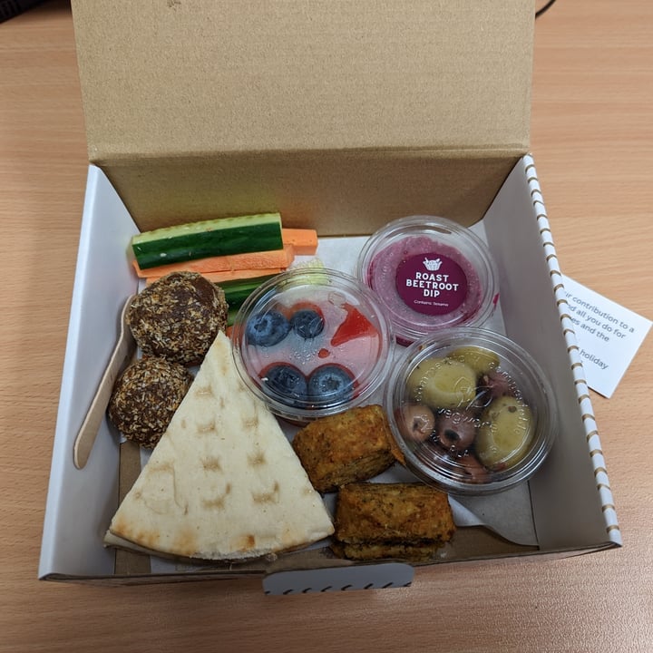 photo of Grazing Moments Grazing Moments Vegan Box shared by @pecekocovski on  14 Dec 2022 - review