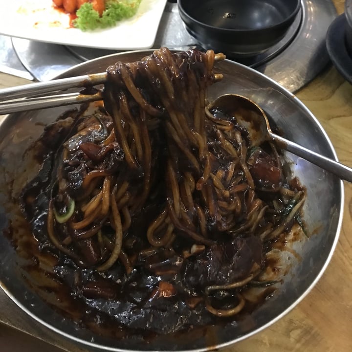 photo of The Boneless Kitchen Jajangmyeon (Black Soybean Paste Noodles) shared by @mehmehrene on  13 Feb 2022 - review