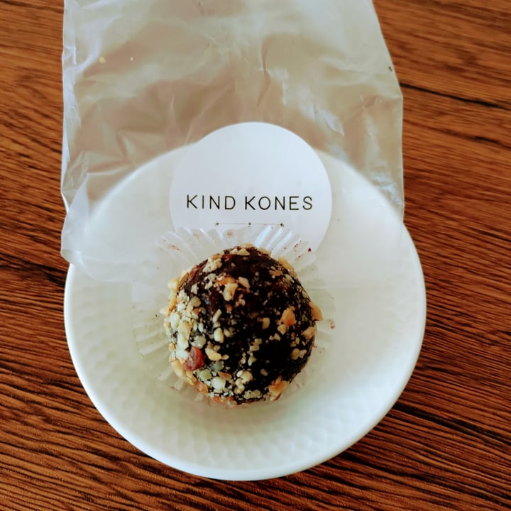 photo of Kind Kones Bangsar Village Chocolate Hazelnut Bliss Ball shared by @stevenneoh on  29 Jan 2022 - review