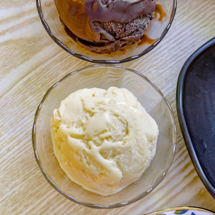 photo of Heartbreak Melts Ice Cream Cafe Let That Mango shared by @theherbivorefrog on  22 Jul 2022 - review