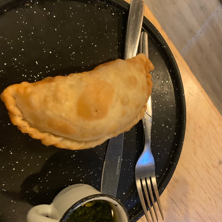 photo of u.to.pi.a empanada shared by @apaulapimentel on  14 Sep 2022 - review