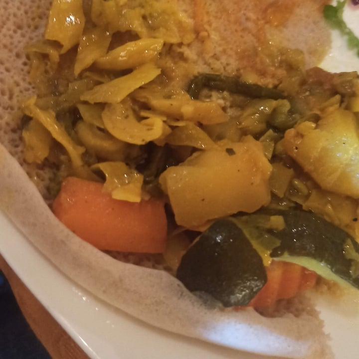 photo of Dahlak Restaurant Piatto completo VEG shared by @paolaohpaola on  07 Mar 2022 - review