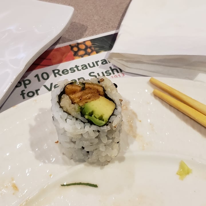 photo of Tenon Vegetarian Cuisine Unagi and Avocado Sushi shared by @all1za on  26 Sep 2022 - review