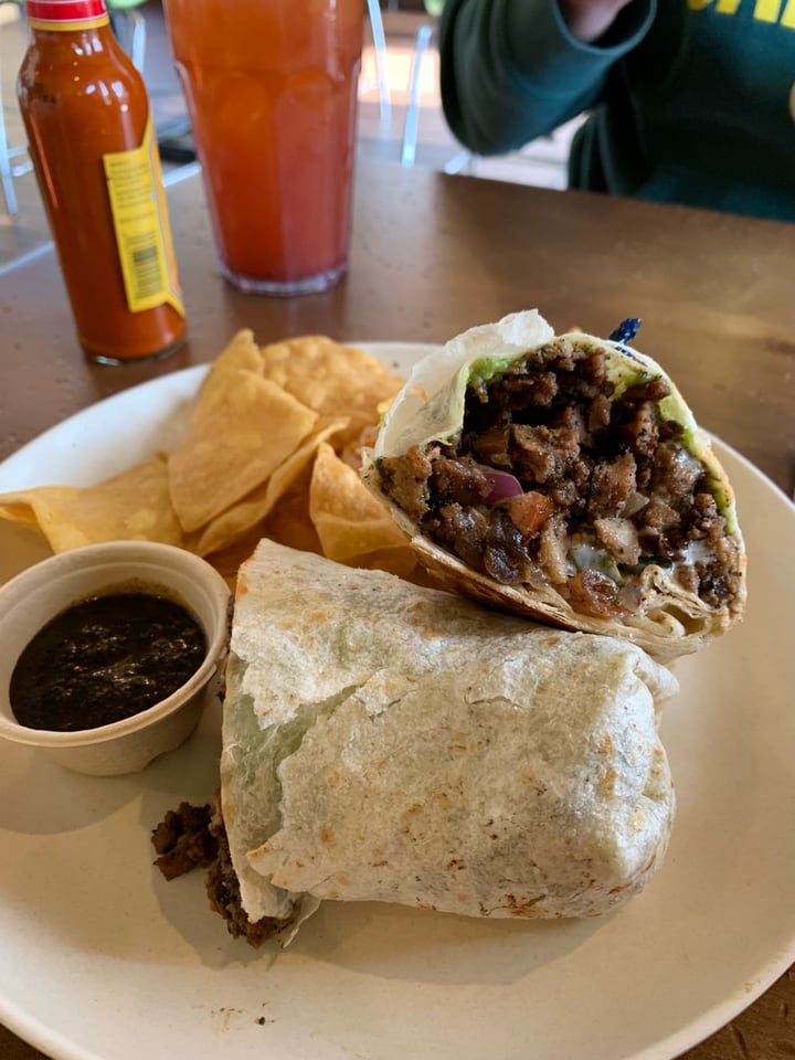 photo of Veggie Grill Carne Asada Burrito shared by @veganpetite on  18 Aug 2019 - review