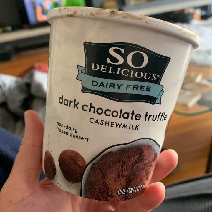 review photo of So Delicious Dairy Free Dark Chocolate Truffle Cashewmilk Frozen Dessert shared by @sydneyycannonn123 on 19 Feb 2022 - review