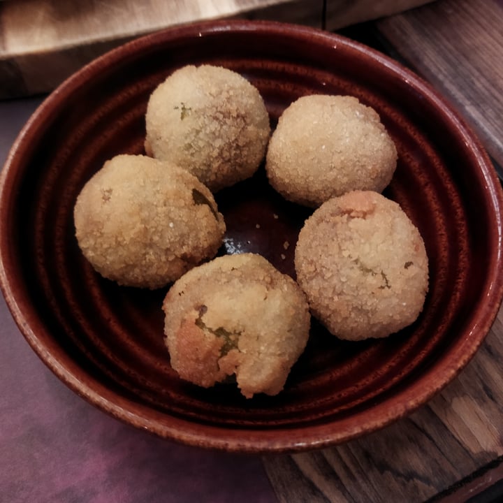 review photo of Rifugio Romano Olive Ascolane Vegan shared by @saarare on 06 Apr 2022 - review