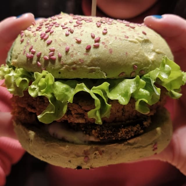 「Elf Burger」の料理の写真