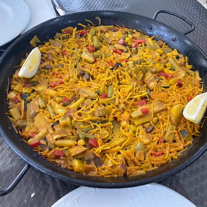 review photo of Restaurante Náutico de El Perelló Fideuá De Verduras shared by @pablofombuena on 31 Aug 2020 - review