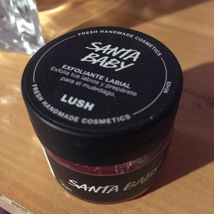 review photo of LUSH Fresh Handmade Cosmetics Bubblegum Exfoliante Labial shared by @sfernandezvar on 16 Apr 2020 - review