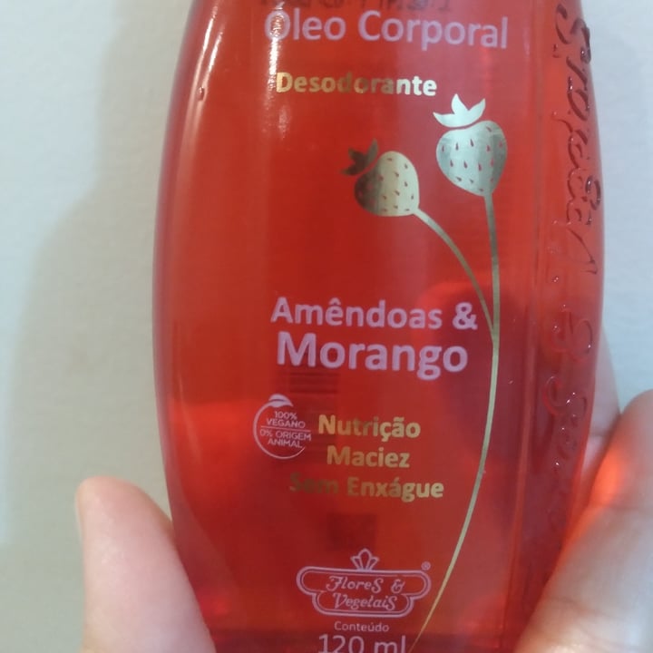 review photo of Flores & Vegetais Óleo Corporal Morango E Amêndoas shared by @julianaalves on 12 May 2022 - review