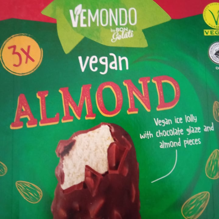 photo of Vemondo  Almond Ice Lollies shared by @alepor on  12 Aug 2022 - review