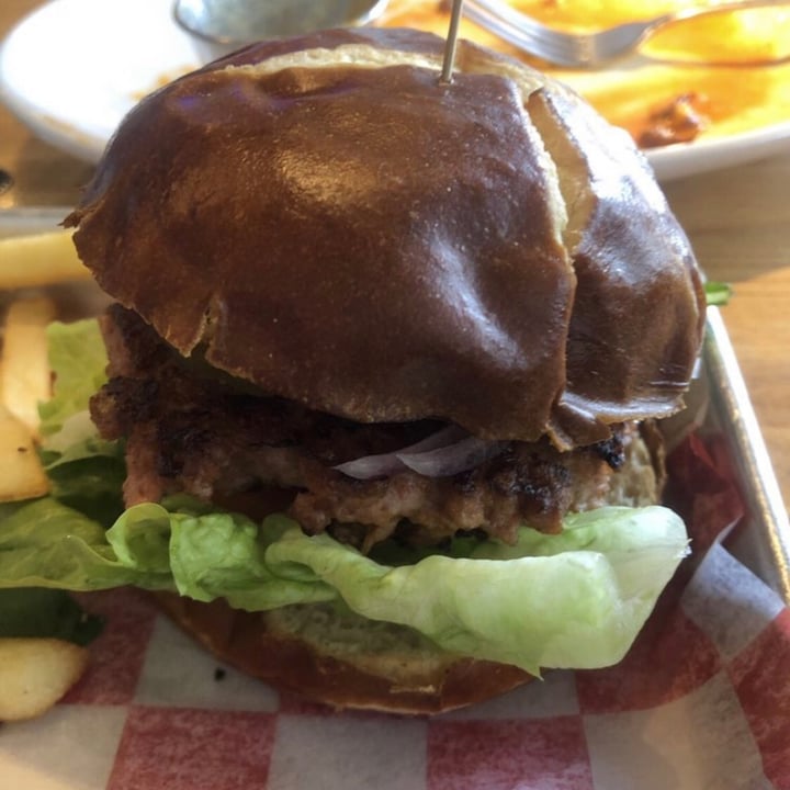 photo of The Cider Press Café Cheese Burger 🍔 shared by @manuelaw on  05 Aug 2021 - review