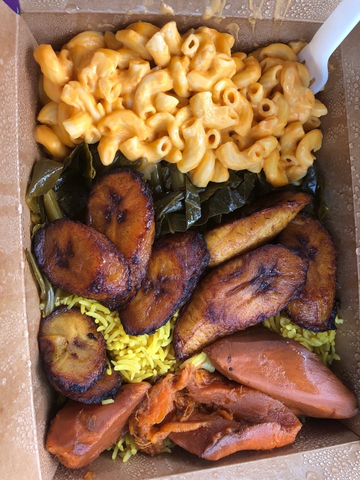 photo of Vegan International Co. Kitchen & Market Veggie plate shared by @wholefoodwholehearts on  14 Apr 2020 - review