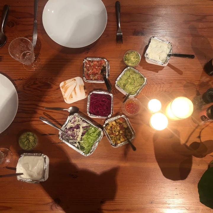 photo of El Burro Greenpoint Jackfruit Tacos (build your own) shared by @leighclare29 on  12 Sep 2020 - review