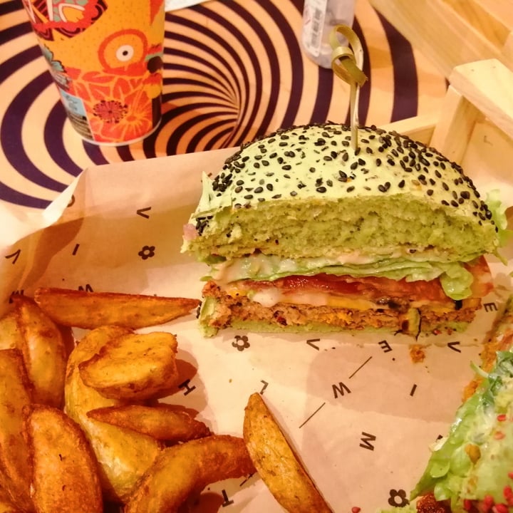 photo of Flower Burger Jungle burger shared by @anthe on  28 Dec 2021 - review