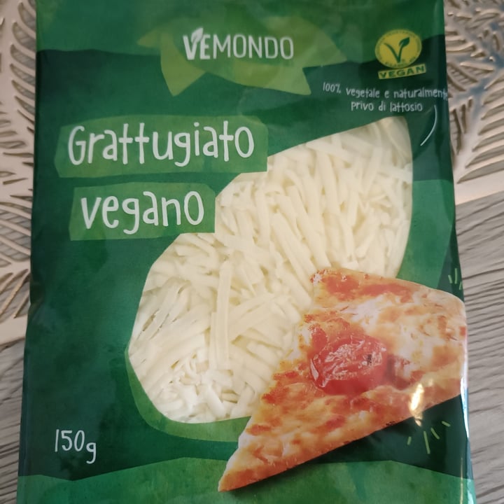 photo of Vemondo Grattugiato Vegano shared by @saraesse on  02 Oct 2022 - review