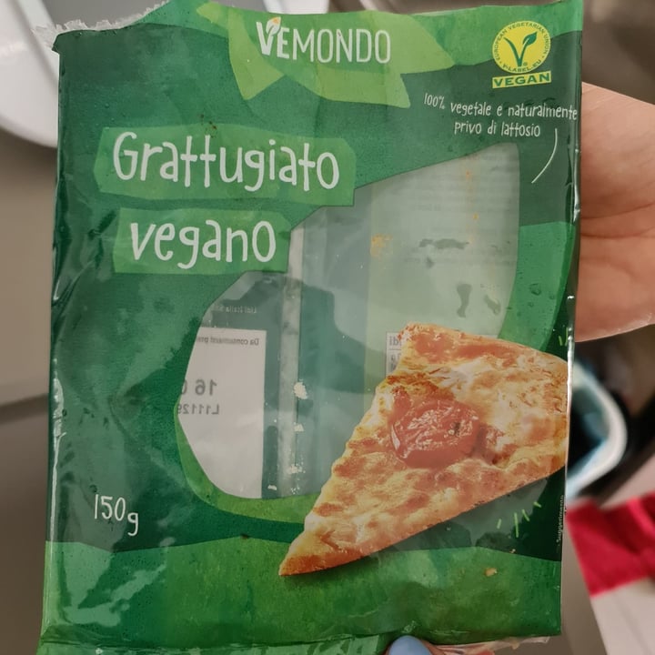 photo of Vemondo Grattugiato Vegano shared by @papuces9 on  29 Mar 2022 - review
