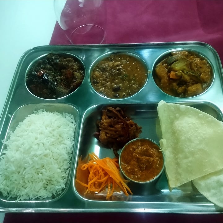 photo of Tulsi Vegan Restaurant Vegan Thali shared by @walkabout-veg on  22 Sep 2020 - review