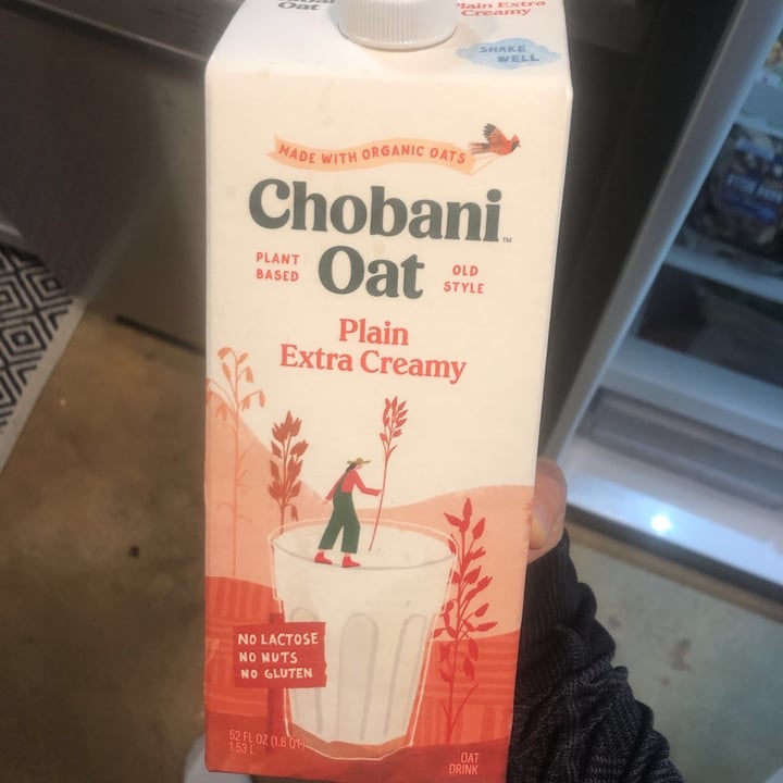 photo of Chobani Oat Milk - Plain Extra Creamy shared by @chloebieraugel on  05 Aug 2021 - review