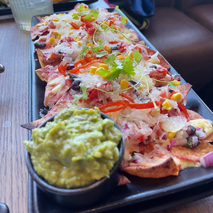 photo of Hudsons, The Burger Joint (Muizenberg) Vegan Nachos shared by @jethrotait on  25 Jan 2022 - review