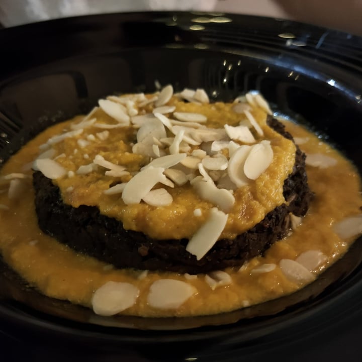 review photo of Bistrot Il Kiodo Fisso Burger Di Lenticchie Nere Con Crema Di Zucca E Mandorle shared by @irenema11 on 27 Aug 2022 - review