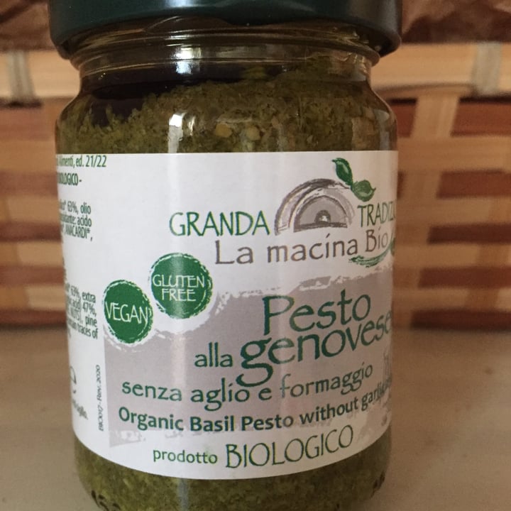 photo of Granda tradizioni Pesto alla Genovese Senza Aglio E Formaggio shared by @coccolandia on  05 Dec 2021 - review