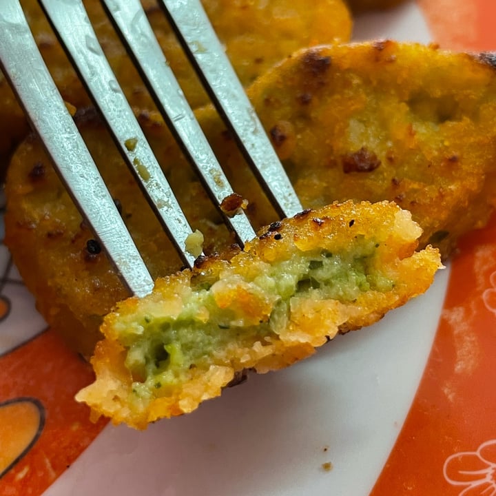 photo of Vemondo vegan nuggets broccoli shared by @terrymirra9 on  14 Sep 2022 - review