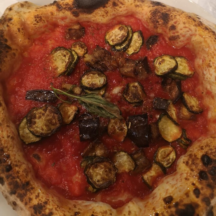 photo of SPAN Pizzeria Ortolana con passata di pomodoro senza mozzarella shared by @ilariact on  28 Apr 2022 - review