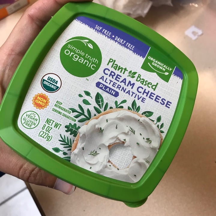 photo of Simple Truth Cream Cheese Alternative Plain shared by @curvycarbivore on  27 May 2020 - review