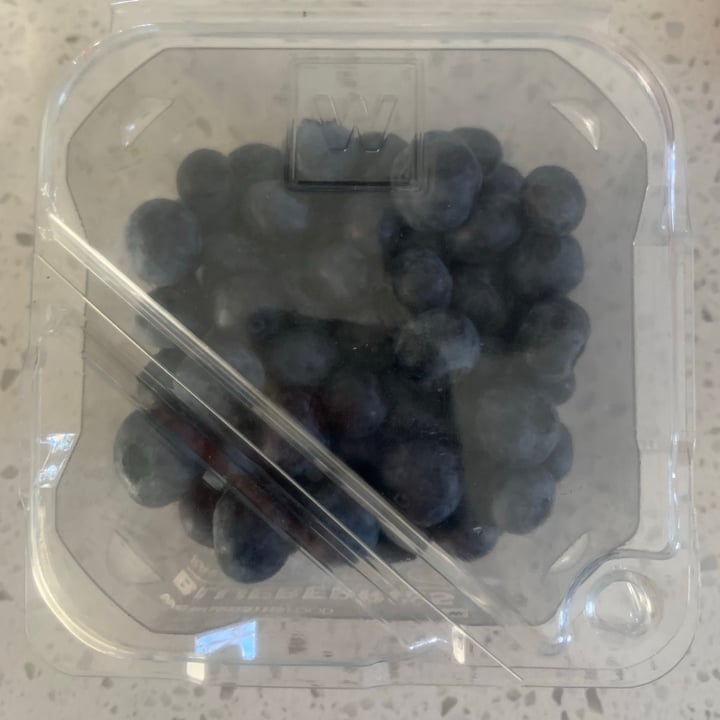 review photo of Woolworths Food Blueberries 180g shared by @kleinycito on 28 Jan 2022 - review