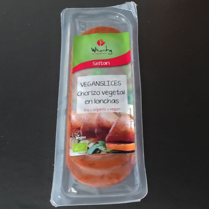 photo of Wheaty Chorizo Vegetal en Lonchas shared by @maymolivegan on  08 Jan 2022 - review