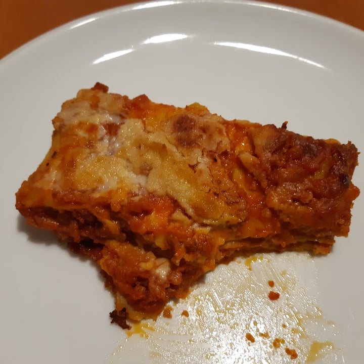 photo of Jaa Nu' Rosticceria Vegana Genova Lasagne Al Ragù Rosso Di Soia shared by @saragiorgi on  11 Dec 2021 - review