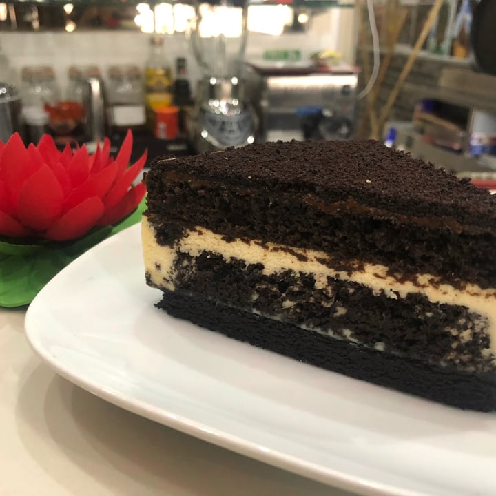 photo of Gems - Sushi Bar & Cafeteria Oreo cake shared by @annemarie on  29 Sep 2022 - review