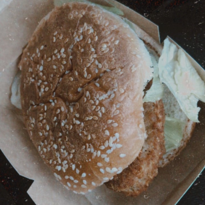 photo of KFC vegan chicken burger shared by @magpie on  29 Sep 2020 - review