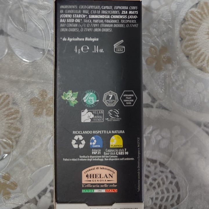 review photo of Helan Bio correttore Stick shared by @lauralig on 01 Nov 2022 - review