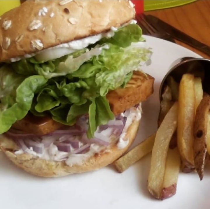 photo of Vegan Bunker Sándwich Maily shared by @isthatgal on  22 Jan 2020 - review