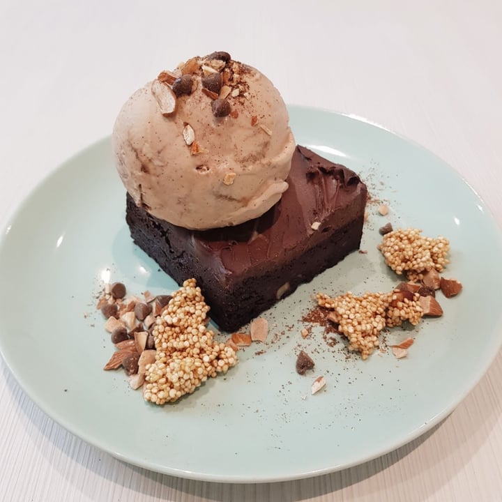photo of Kind Kones Sweet Potato Flourless Brownie shared by @darkchocoholic on  01 May 2021 - review