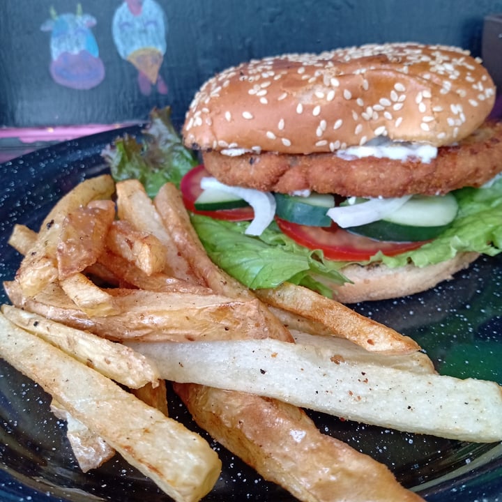 photo of Maria Bonita Veganos Hamburguesa Crispy no Chik'n shared by @elenapera on  12 Aug 2021 - review
