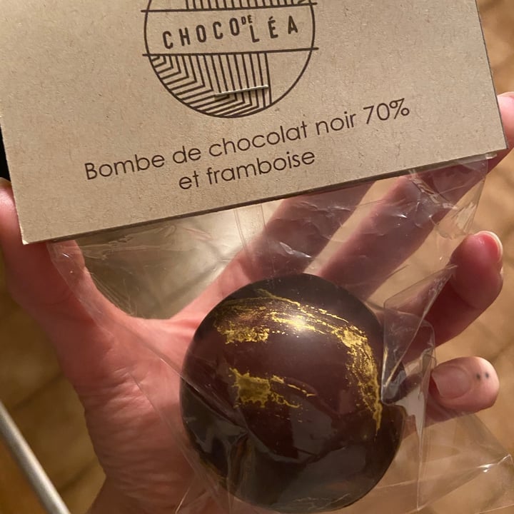 photo of Choco de léa Bombe de chocolat noir 70% et framboises shared by @missnarciss on  09 Feb 2021 - review