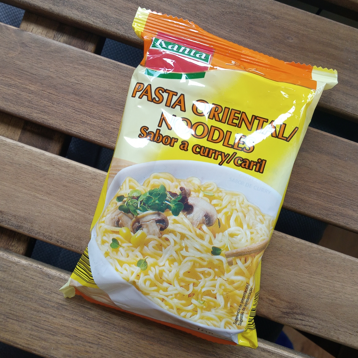 Kania Pasta Oriental sabor a Curry Reviews abillion