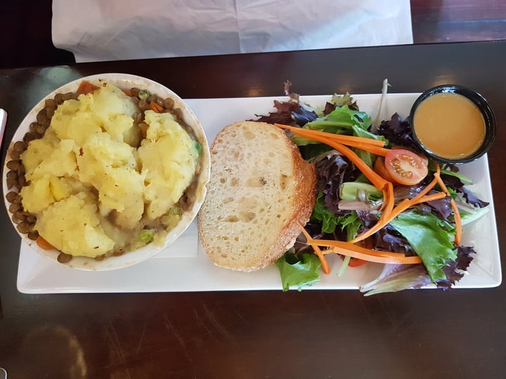 photo of Coach and Horses (Temporarily closed) Vegan Shepherd's Pie shared by @rosie on  09 May 2018 - review
