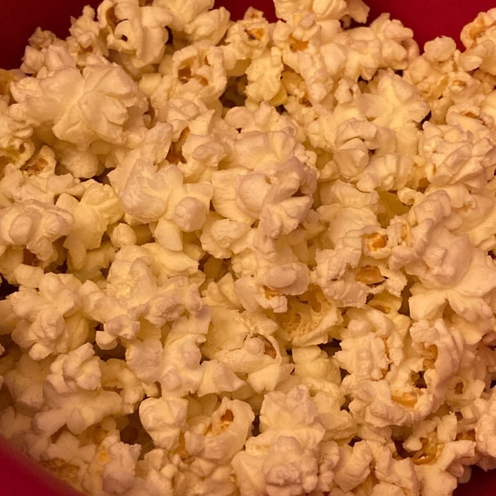 photo of Skinny Pop Skinny Pop Microwave Butter Popcorn shared by @shlumpadinka on  18 Sep 2022 - review