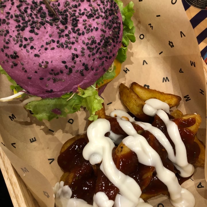photo of Flower Burger Cherry bomb shared by @frappa on  30 Oct 2022 - review