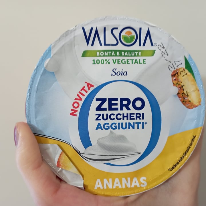 photo of Valsoia zero zuccheri ananas shared by @messyblogger on  11 Dec 2022 - review