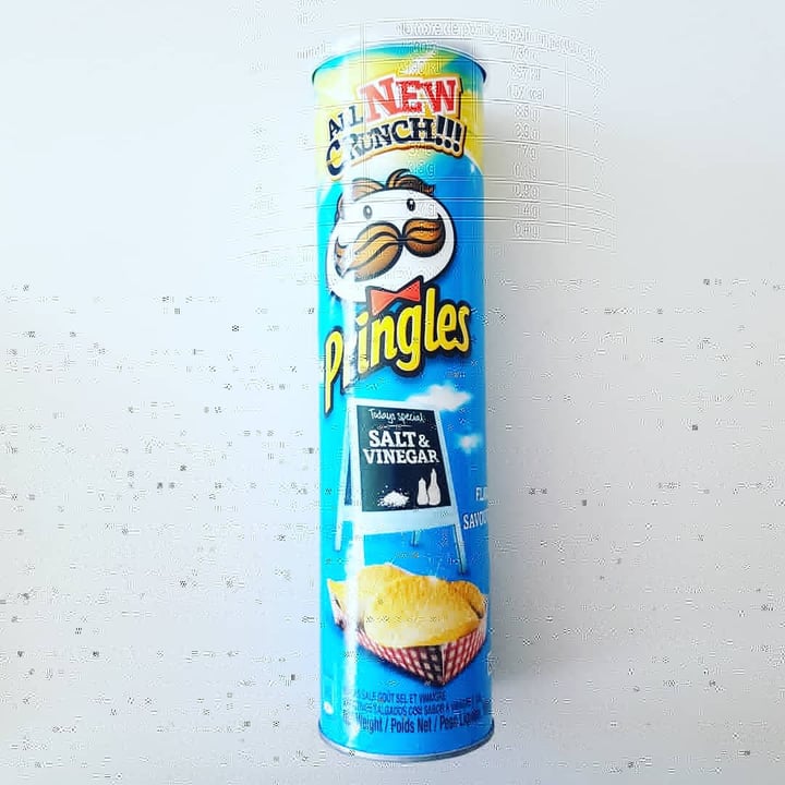 photo of Pringles Salt & Vinegar shared by @boardroomhippie on  17 Feb 2020 - review
