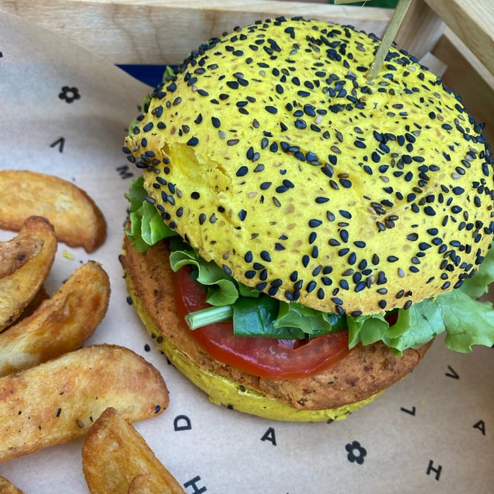 photo of Flower Burger Spicy Cecio shared by @helenax on  14 Jul 2022 - review