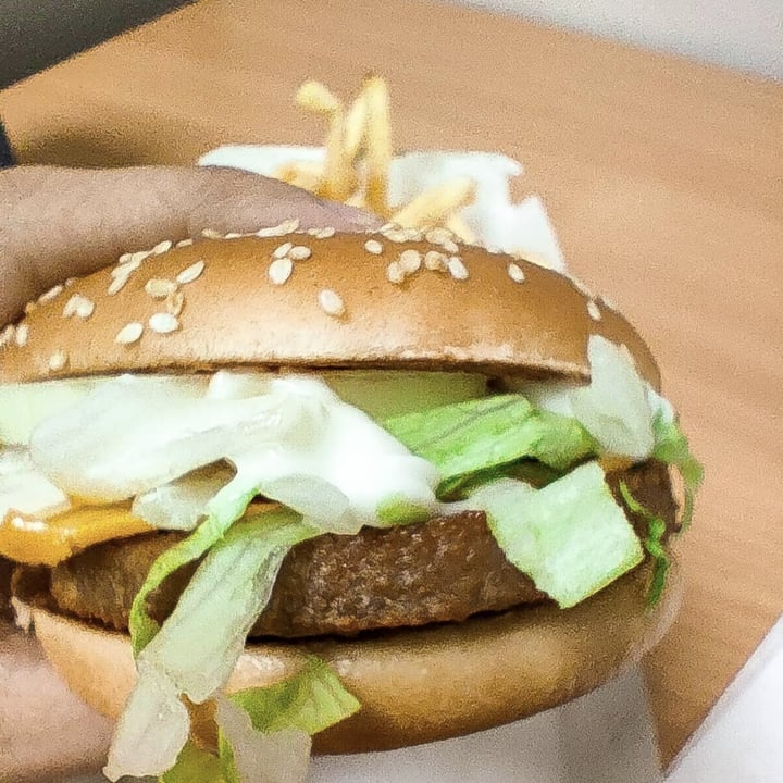 review photo of McDonald’s McPlant shared by @theonlywayisvegan on 14 Mar 2022 - review